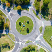 Media Car Accident Lawyers discuss safe use of roundabouts to avoid accidents. 