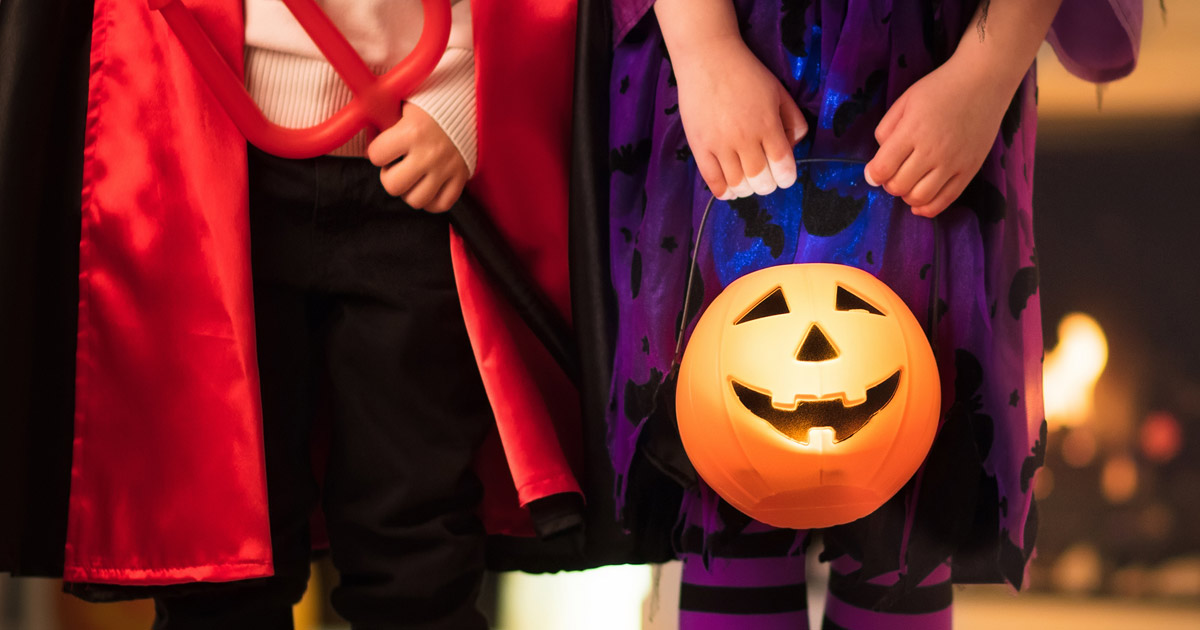How to Safely Co-Parent This Halloween