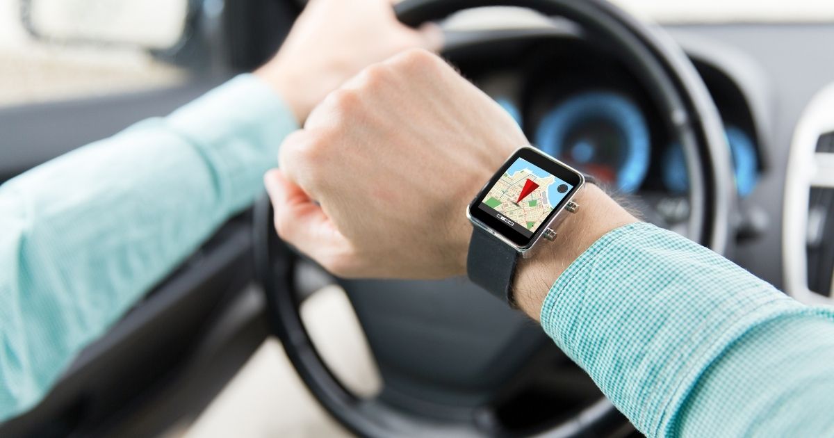 Do Smartwatches Distract Drivers?