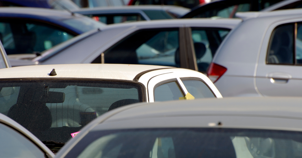 How Can You Avoid a Holiday Parking Lot Accident?