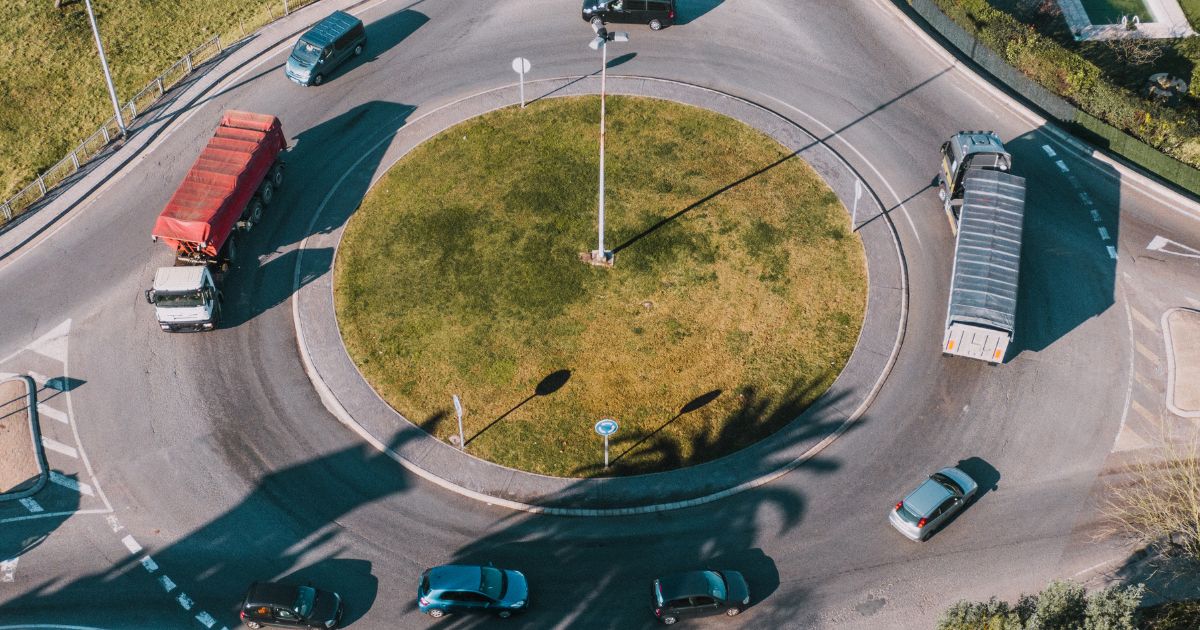What Are the Causes of Roundabout Car Accidents?
