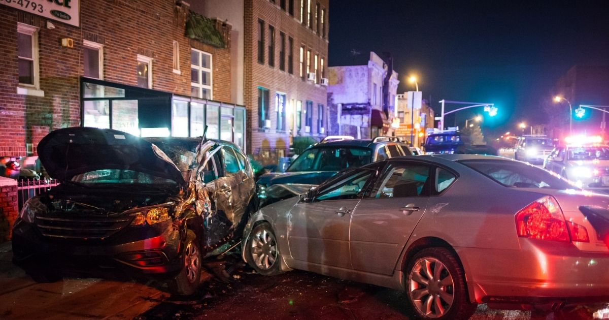 Contact Our Media Car Accident Lawyers at Eckell Sparks for Legal Help After a Red Light Crash